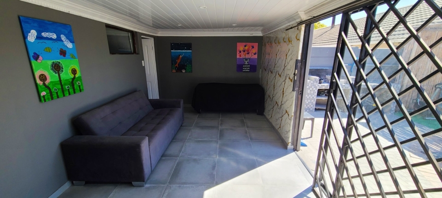 2 Bedroom Property for Sale in Tuscany Glen Western Cape